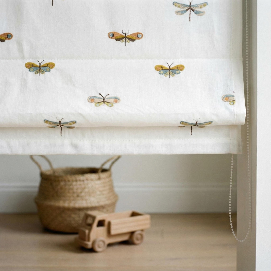 Embroidered Dragonfly Roman Shade: Organic Linen for Kids’ Rooms — image 1