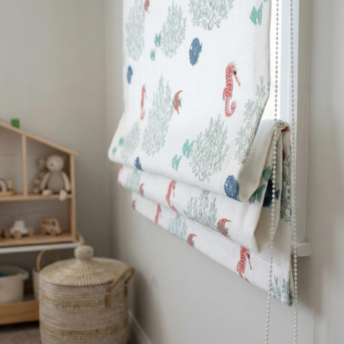 Roman Blind: Seahorse & Fish Embroidery - Thick Organic Linen — image 3