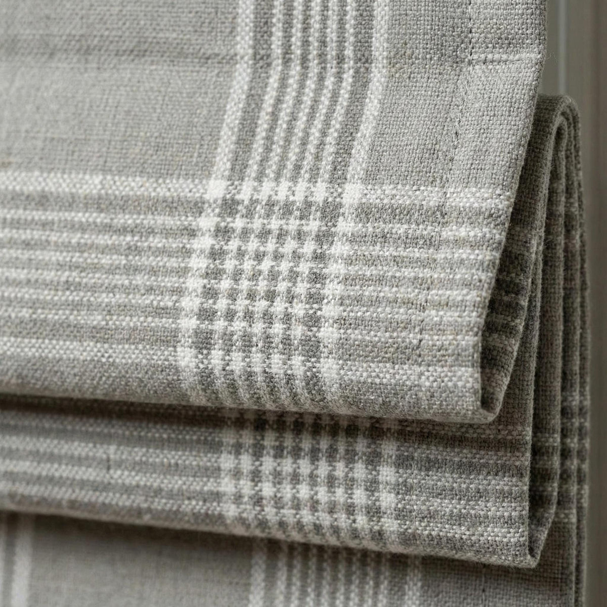 Custom Grey Plaid Linen Roman Shade, Farmhouse Window Blind — image 3