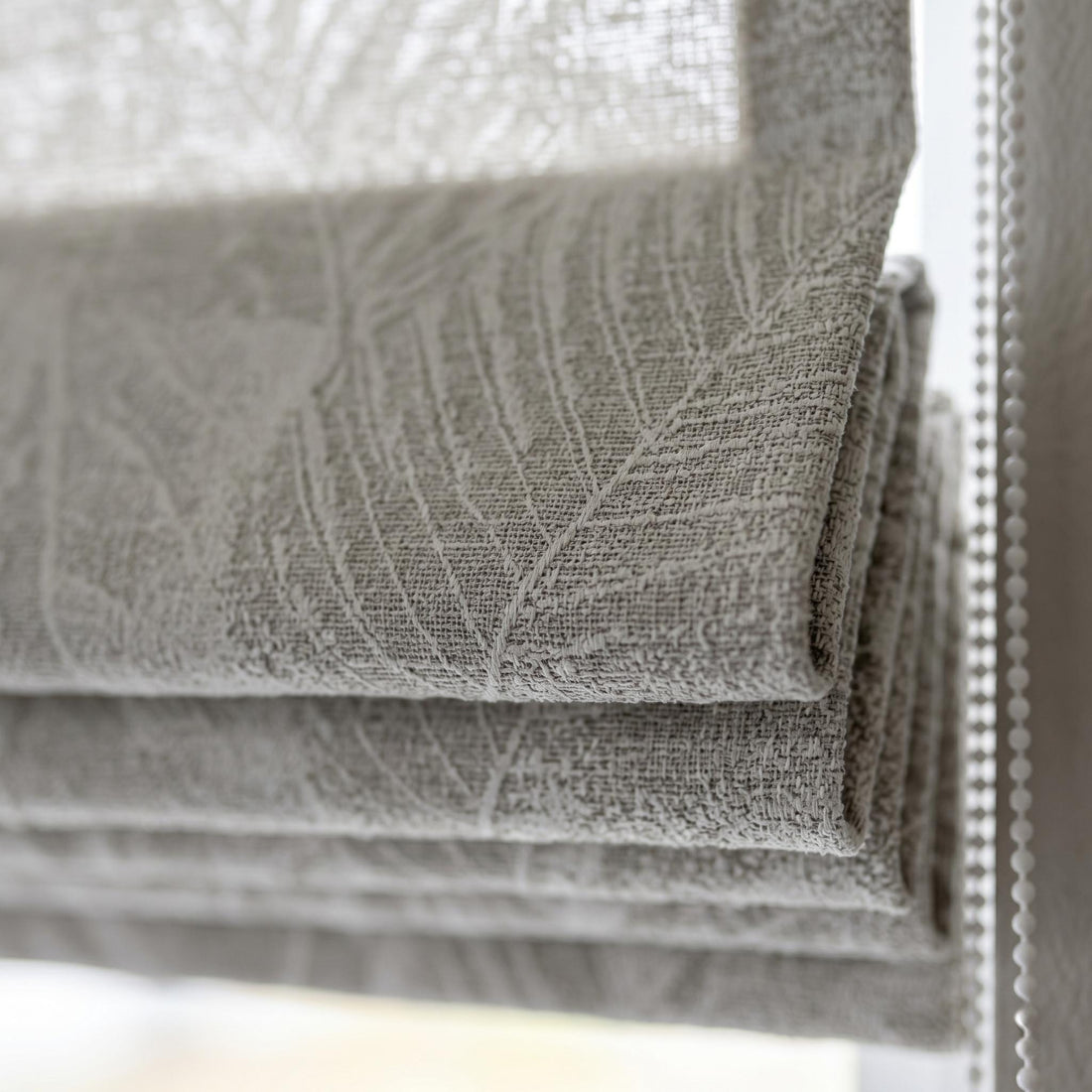 Botanical Linen Roman Shade, Ivory Greige Tropical Leaf Woven Blind, Custom Corded Window Shade, Blackout or Cotton Lined — image 1