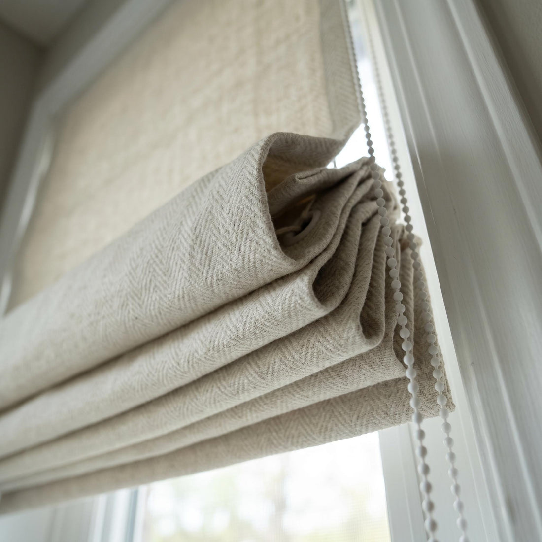 Herringbone Linen Roman Shade, Oatmeal Beige Textured Woven Blind, Custom Corded Window Shade, Blackout or Cotton Lined — image 1