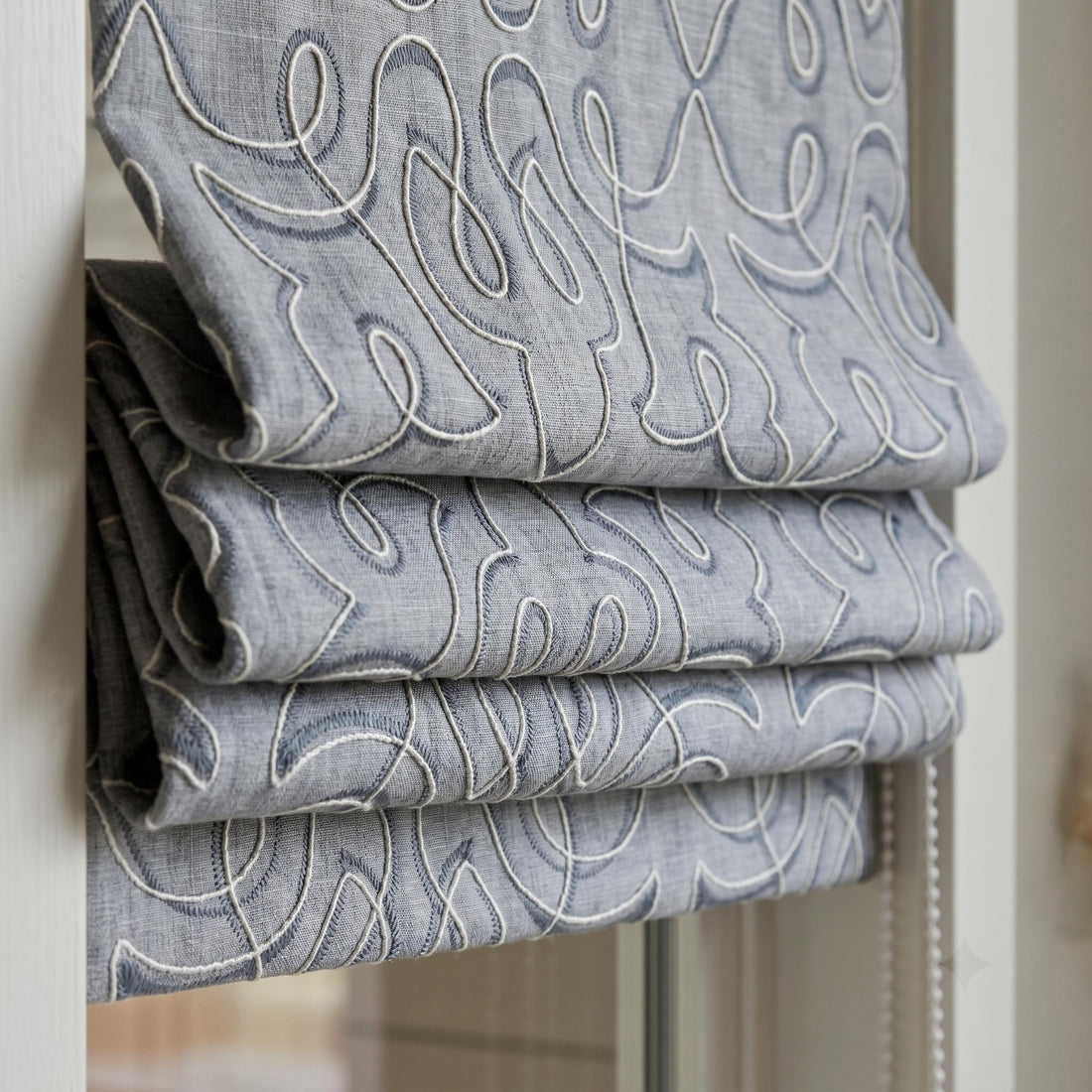 Gray Embroidered Linen Roman Shade, Blue Gray Botanical Ogee Roman Blind, Custom Corded Window Shade, Blackout or Filter — image 1