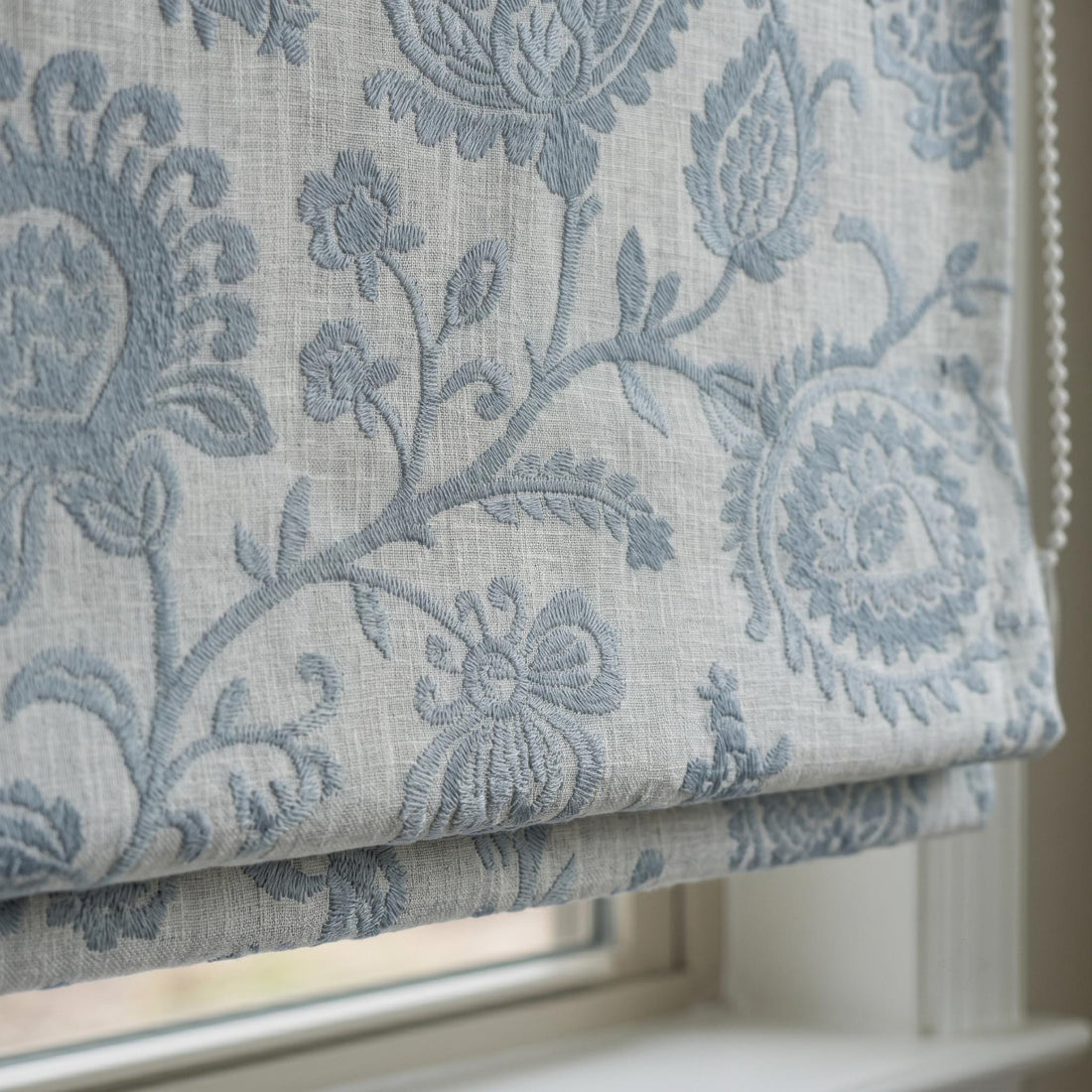 Blue Embroidered Linen Roman Shade, Ivory Floral Damask Blind, Custom Roman Blind, Blackout or Light Filtering — image 1