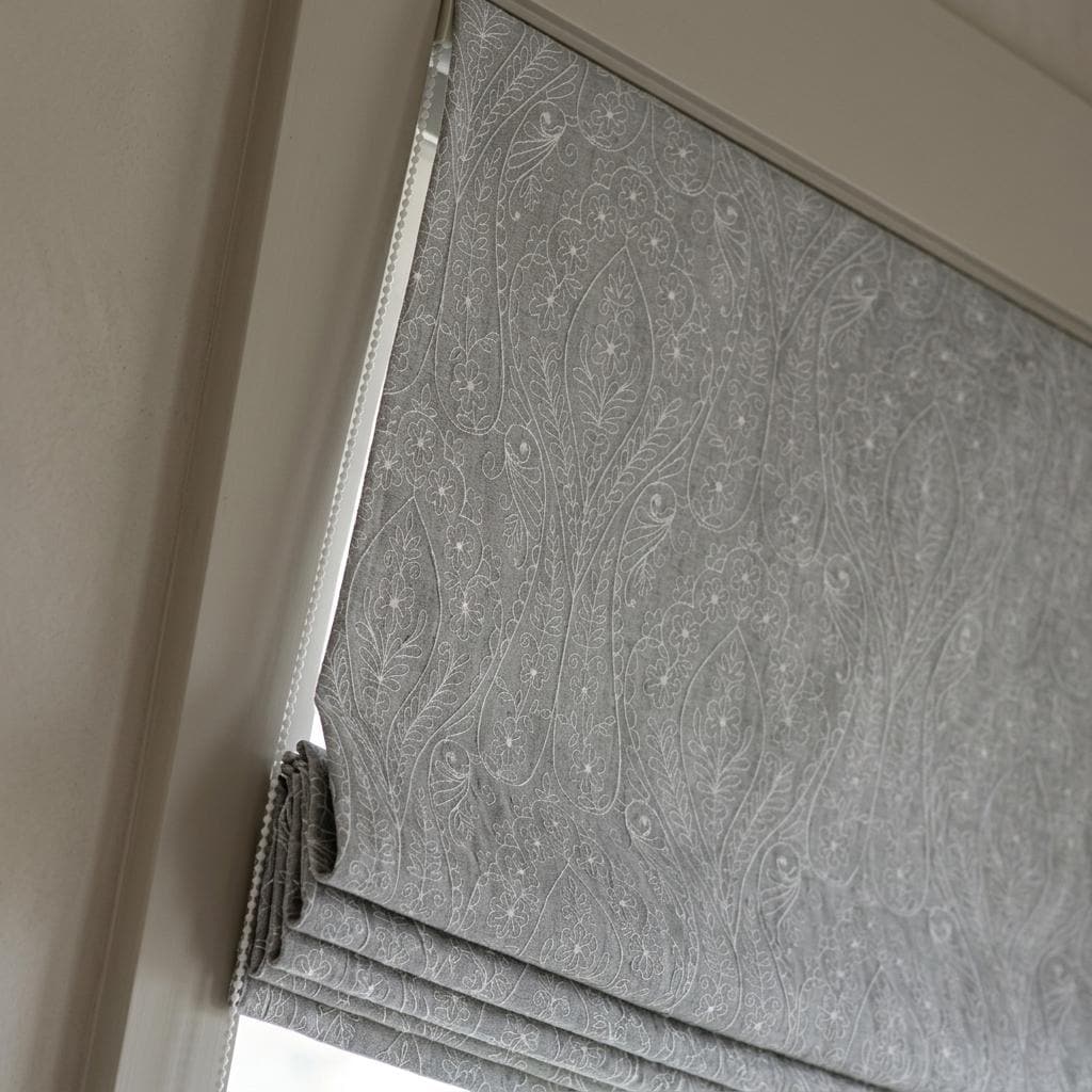 Gray Ivory Floral Embroidered Linen Roman Shade, Custom Blackout or Cotton Lined Corded Window Blind, Paisley Botanical Blind — image 4