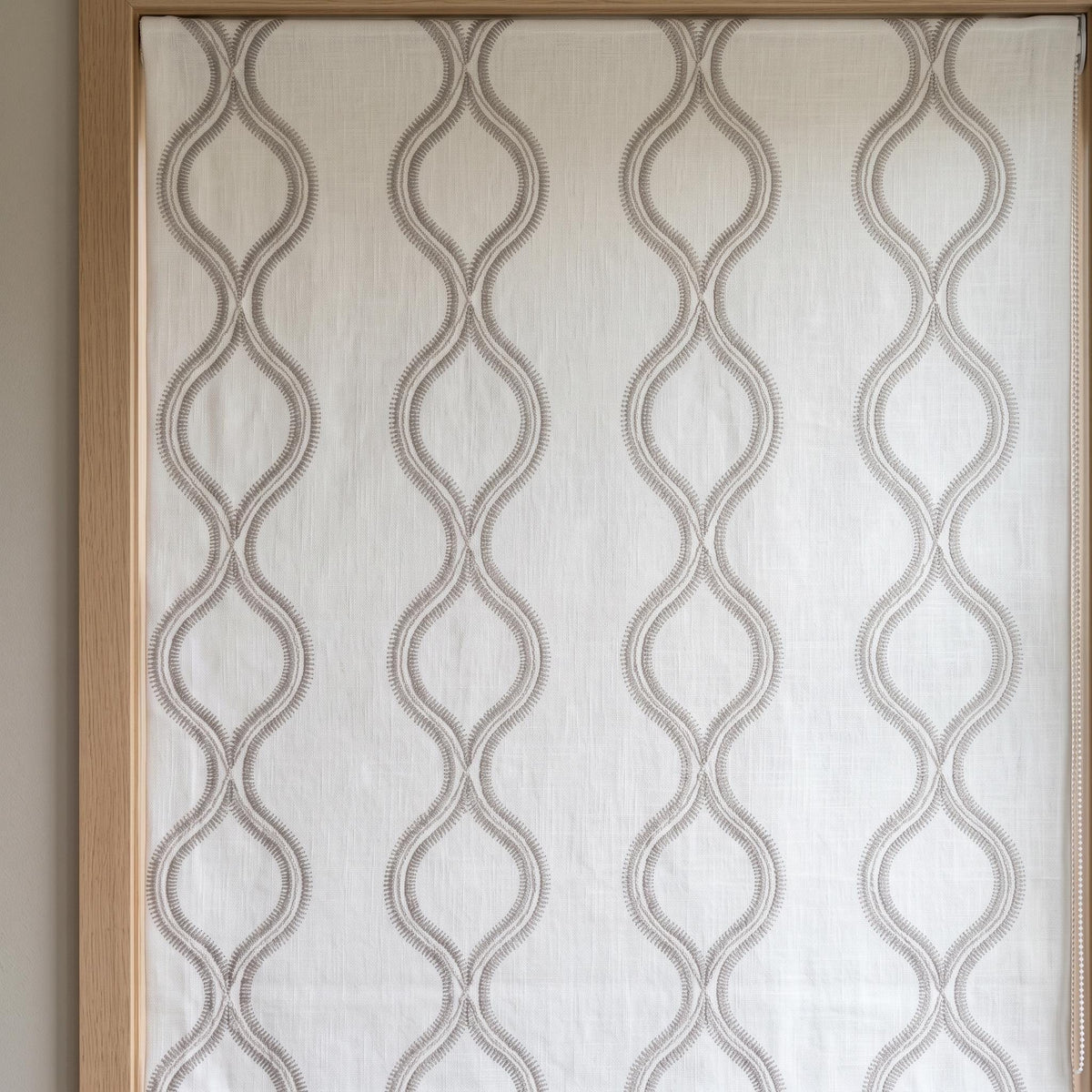 Off White Linen Roman Shade, Gray Embroidered Geometric Vine Blind, Custom Blackout Corded Window Shade — image 8