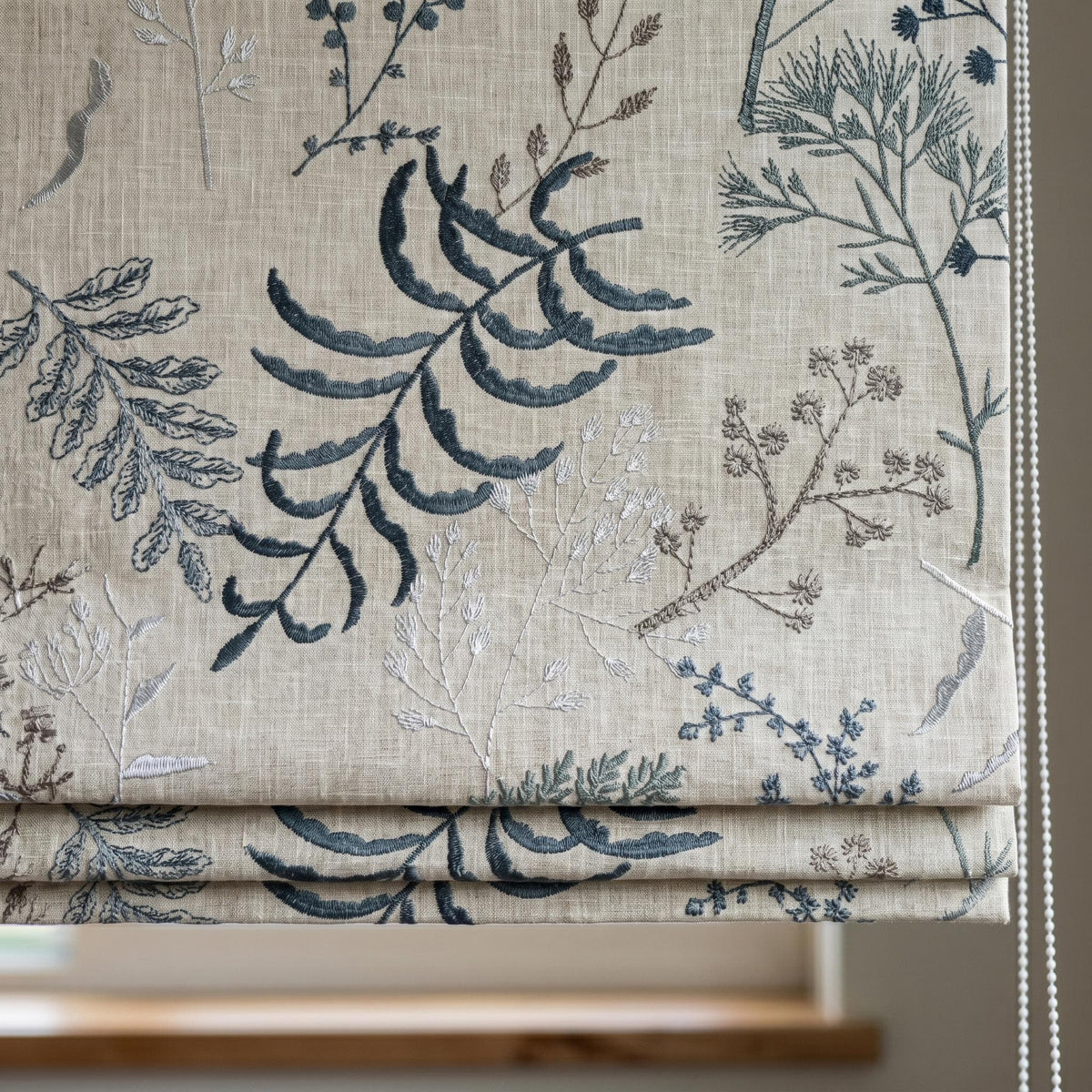 Natural Linen Roman Shade, Navy Blue Botanical Embroidered Blind, Custom Corded Window Shade, Blackout or Cotton Lined — image 3